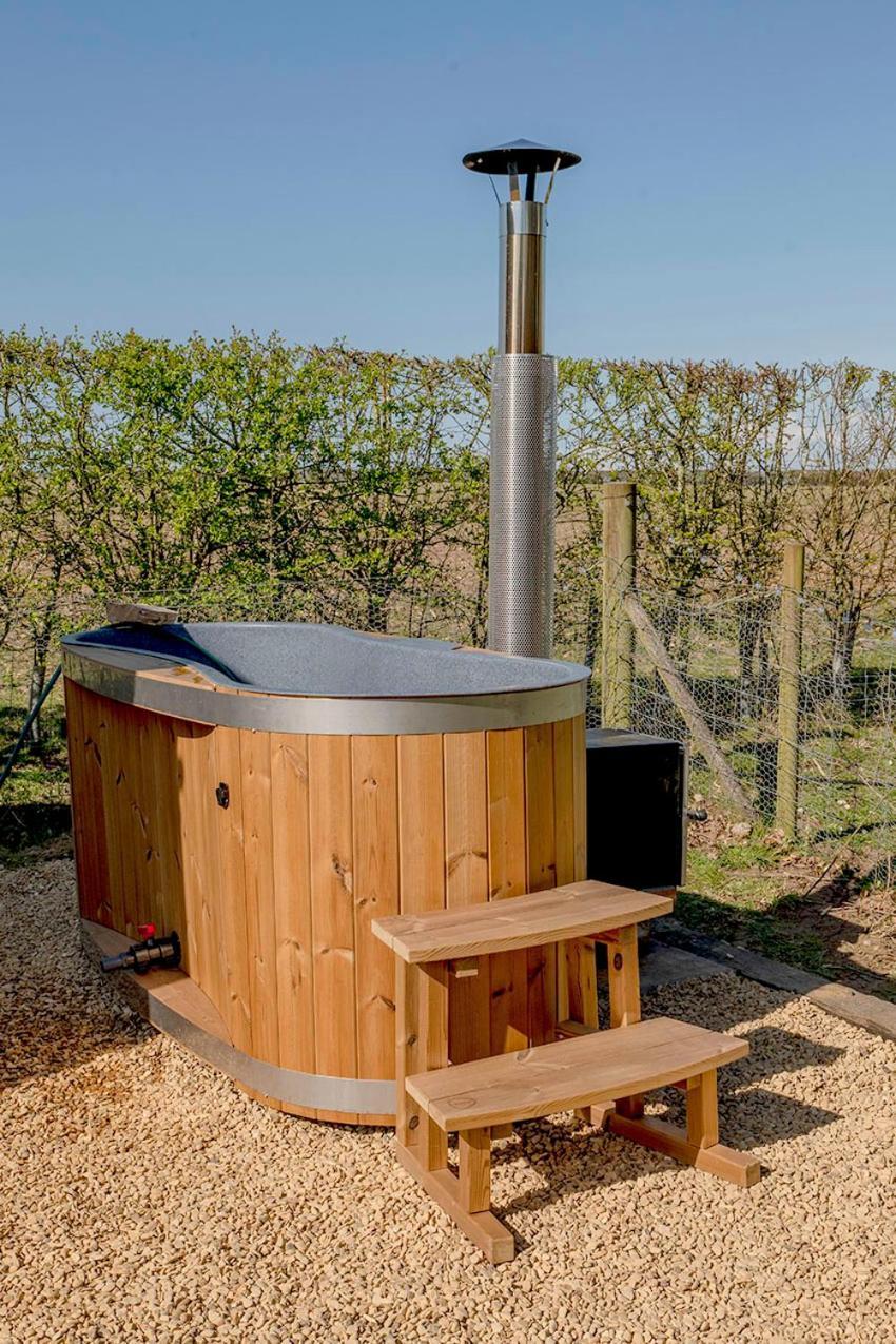 Old King William Shepherd Huts And Private Hot Tubs In North Norfolk Hunworth エクステリア 写真