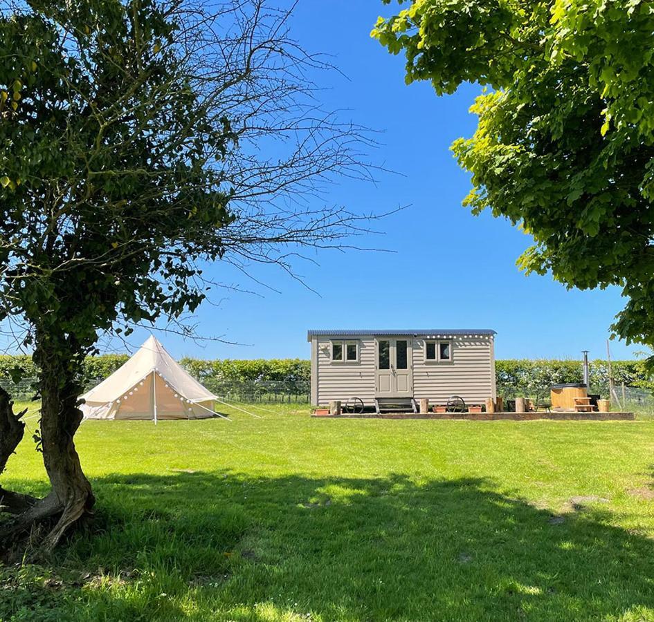 Old King William Shepherd Huts And Private Hot Tubs In North Norfolk Hunworth エクステリア 写真