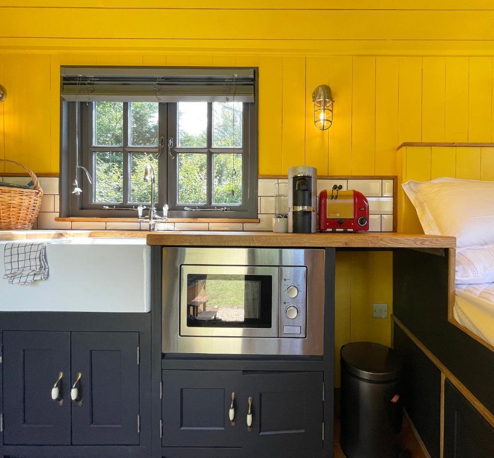 Old King William Shepherd Huts And Private Hot Tubs In North Norfolk Hunworth エクステリア 写真
