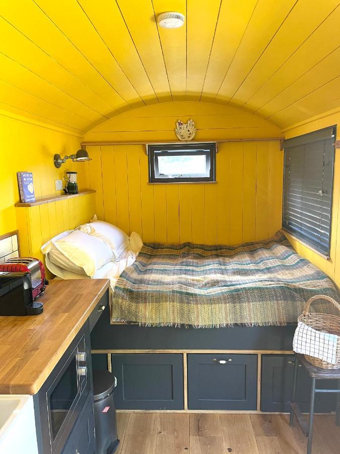 Old King William Shepherd Huts And Private Hot Tubs In North Norfolk Hunworth エクステリア 写真