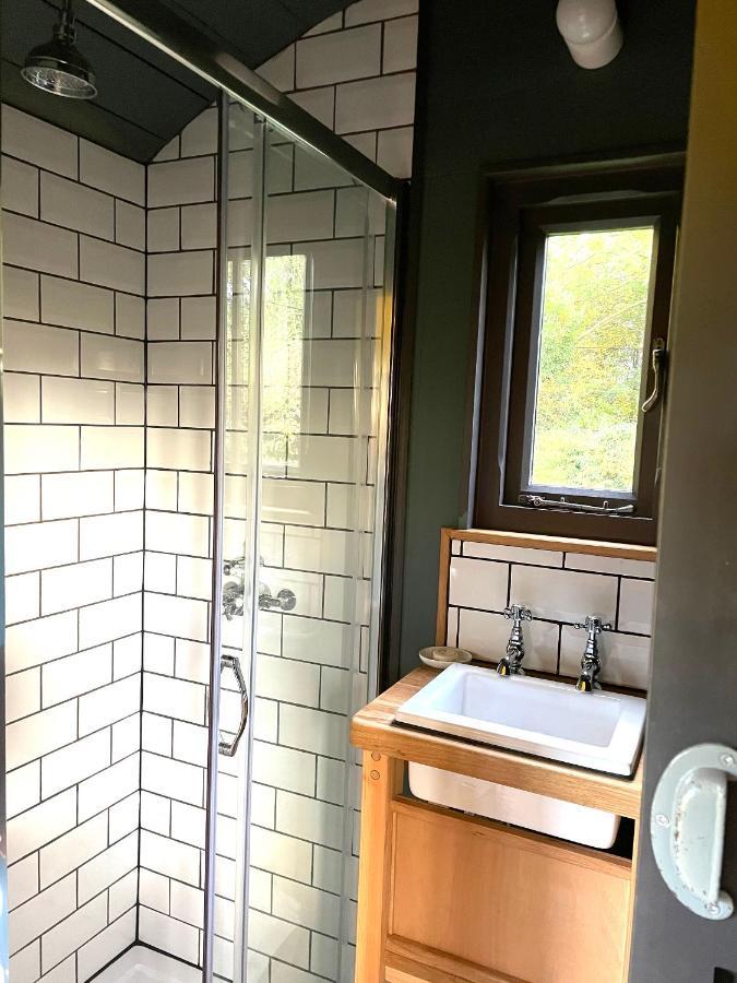 Old King William Shepherd Huts And Private Hot Tubs In North Norfolk Hunworth エクステリア 写真