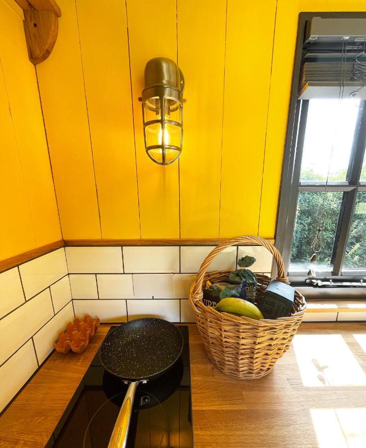 Old King William Shepherd Huts And Private Hot Tubs In North Norfolk Hunworth エクステリア 写真
